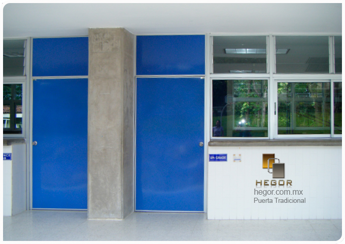 puerta con antepecho mexico